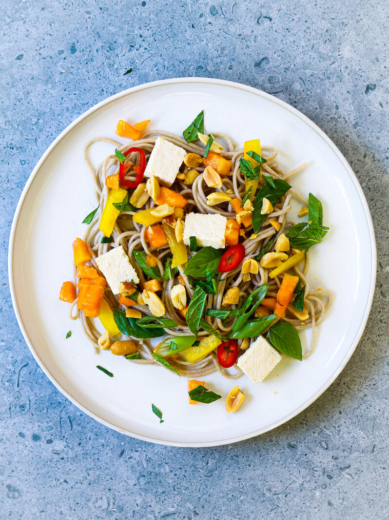 Soba noodles with vegetables and tofu.